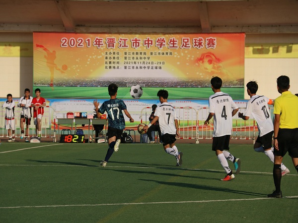 男队比赛现场图.jpg
