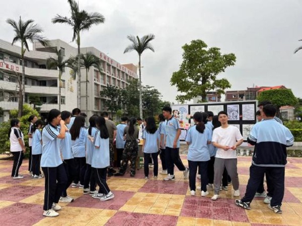 m䡰LĐ۳l<a href=http://www.tjsxht.com/school-390/ target=_blank class=infotextkey>xxdIЌWУ</a>LekƷչ