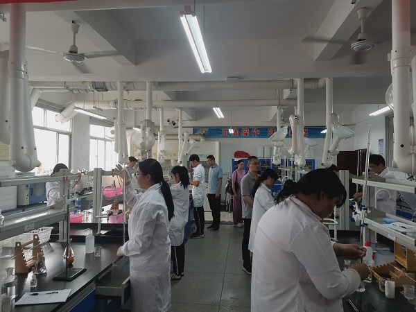 黎明大学专业教师技能二考试监考.jpg
