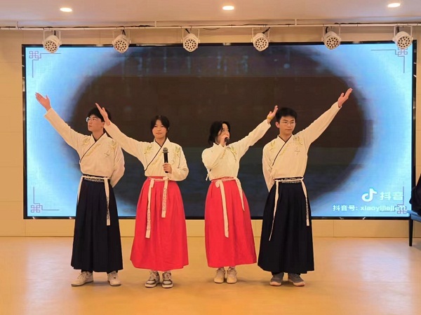信息部 二等奖 22电子.jpg