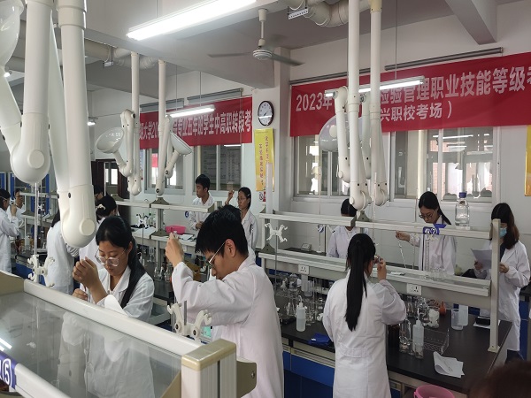 整体考核现场1.jpg