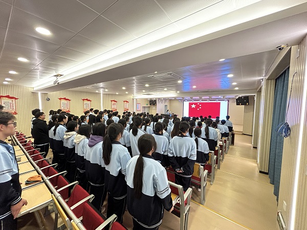 2.奏唱国歌（1）.jpg